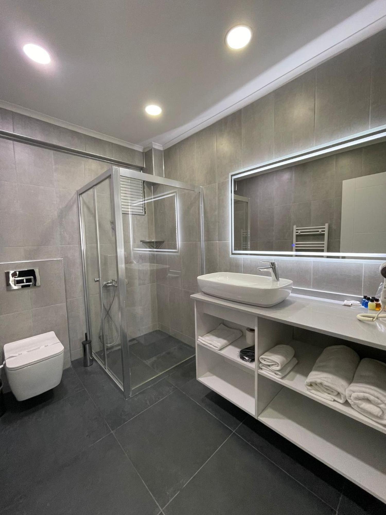 On4 Rooms & Suites อิสตันบูล ภายนอก รูปภาพ